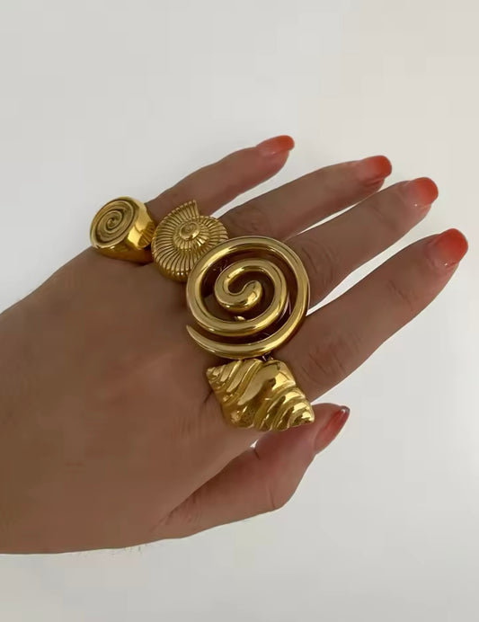 Gold Swirl Ring