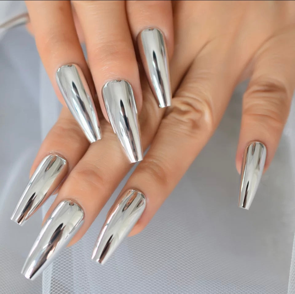 Silver Metal Press Ons {24 Nails}
